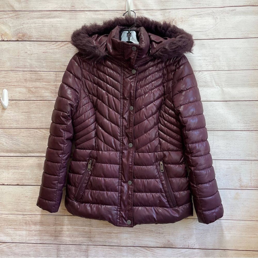 KENNETH COLE NEW YORK HOODED PUFFER‎ JACKET IN WINE